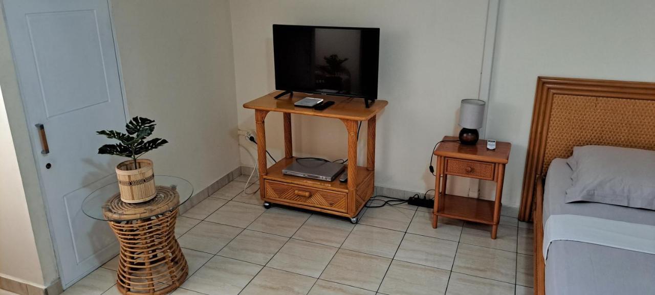 Logement Spacieux Deux Pieces A Baie Mahault Екстериор снимка