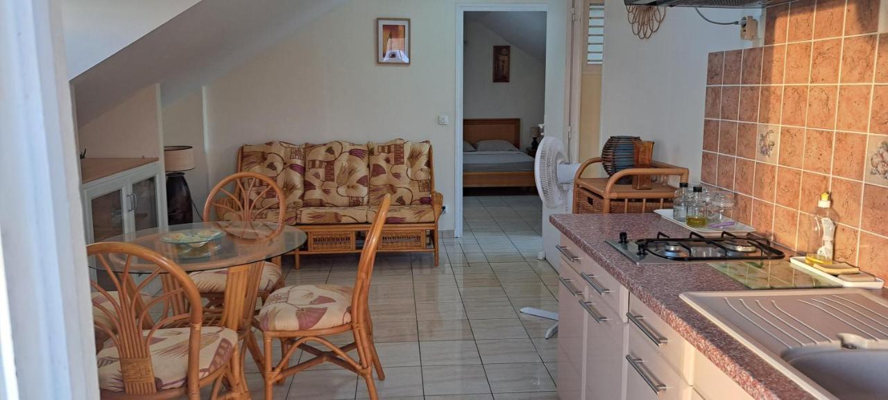 Logement Spacieux Deux Pieces A Baie Mahault Екстериор снимка