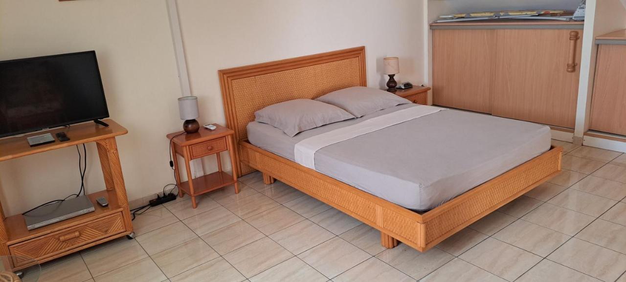 Logement Spacieux Deux Pieces A Baie Mahault Екстериор снимка